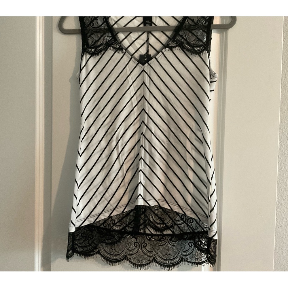 New with tag White House Black Market top size XXS